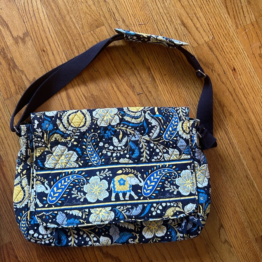 NWOT Vera Bradley Messenger Bag Elephant - Picture 4 of 5